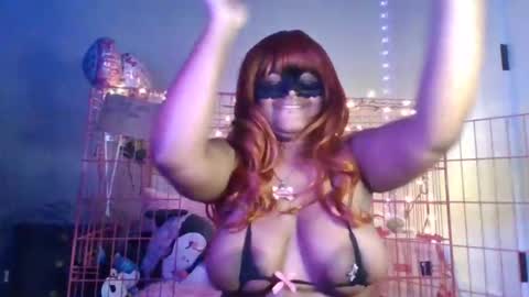 Snapshot of goddessqtz chatting on 07-19-26, 02:04 goddessqtz online show from 07-19-26, 02:04