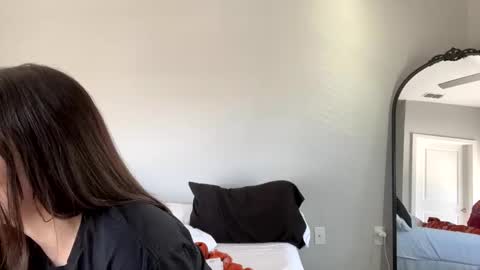Goddess Raven online show from 01-04-25, 04:00