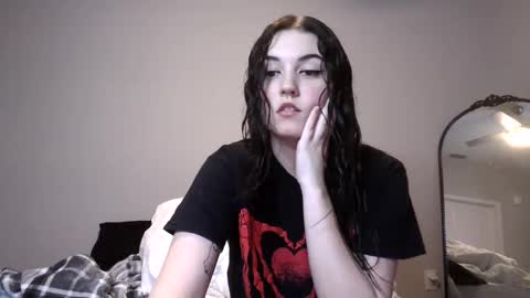 Goddess Raven online show from 01-08-25, 01:32