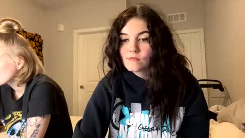 Goddess Raven online show from 01-26-25, 01:31