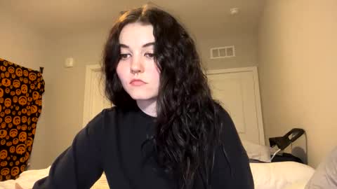 Goddess Raven online show from 02-06-25, 01:16