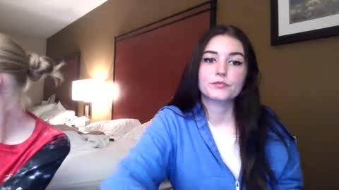 Goddess Raven online show from 10-06-25, 04:43