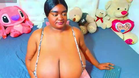 Snapshot of godessqqq chatting on 10-02-25, 12:56 Godess Tracy online show from 10-02-25, 12:56