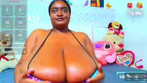 Snapshot of godessqqq chatting on 10-28-25, 12:52 Godess Tracy online show from 10-28-25, 12:52