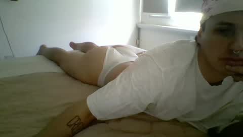 gogoboy2302 online show from 09-29-25, 05:29