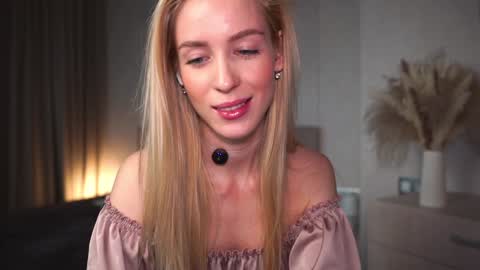 Olivia online show from 01-23-25, 08:04