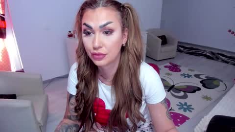 Nicole.. online show from 02-14-25, 08:21