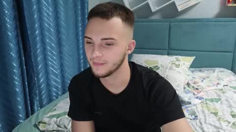 Golden boyyy21 online show from 11-08-25, 12:44