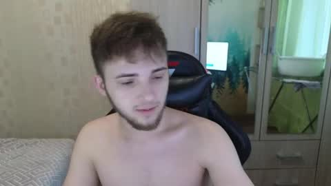 Snapshot of golden_boyyy21 chatting on 04-12-26, 03:17 Golden boyyy21 online show from 04-12-26, 03:17