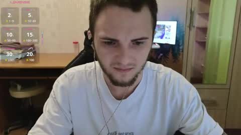 Snapshot of golden_boyyy21 chatting on 06-26-26, 05:39 Golden boyyy21 online show from 06-26-26, 05:39