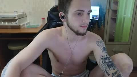 Snapshot of golden_boyyy21 chatting on 06-29-26, 04:07 Golden boyyy21 online show from 06-29-26, 04:07