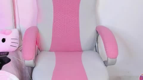 golden_issy online show from 02-14-26, 01:46