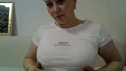Snapshot of golden_kessie chatting on 05-15-26, 06:42 golden_kessie online show from 05-15-26, 06:42