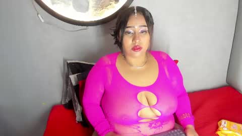 Snapshot of golden_kiss23 chatting on 07-09-26, 06:06 GoldenKiss online show from 07-09-26, 06:06