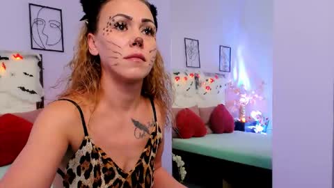 Kitty online show from 10-31-25, 06:31