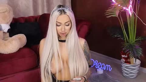 GoldenAmberX online show from 02-21-25, 05:35