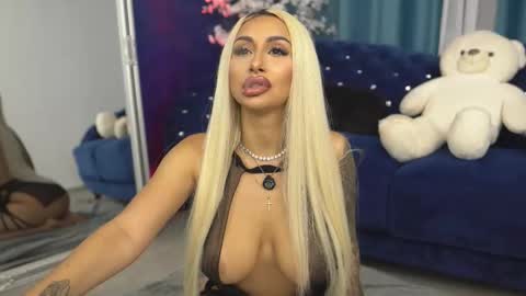 GoldenAmberX online show from 09-17-25, 07:15