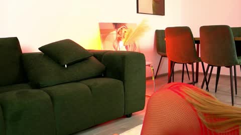 GoldenAmberX online show from 04-29-26, 08:51