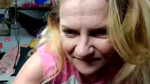 goldendoll1704 online show from 02-15-26, 07:38