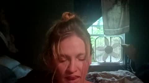 goldendoll1704 online show from 08-08-26, 11:07