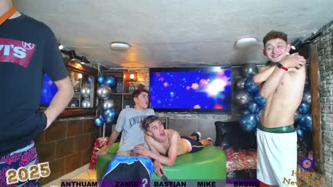 GOLDENJOI online show from 12-20-24, 03:53