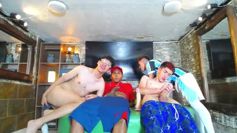 GOLDENJOI online show from 01-06-25, 02:47