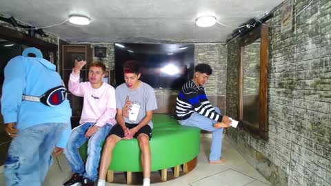 GOLDENJOI online show from 01-10-25, 11:33