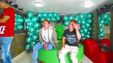 GOLDENJOI online show from 01-26-25, 12:43