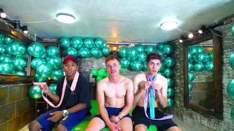 GOLDENJOI online show from 02-01-25, 04:00