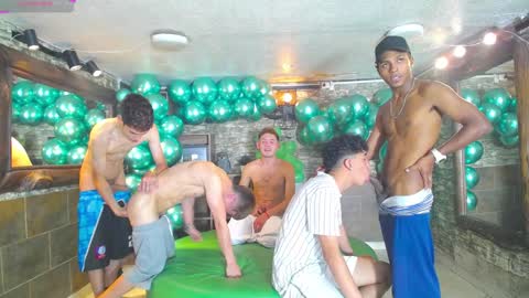 GOLDENJOI online show from 02-04-25, 03:47