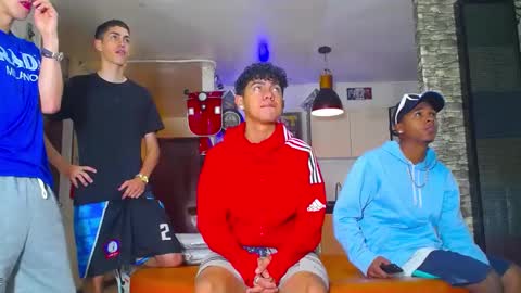 GOLDENJOI online show from 02-22-25, 11:35