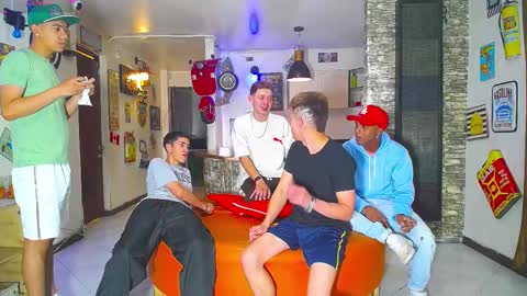 GOLDENJOI online show from 02-27-25, 11:41