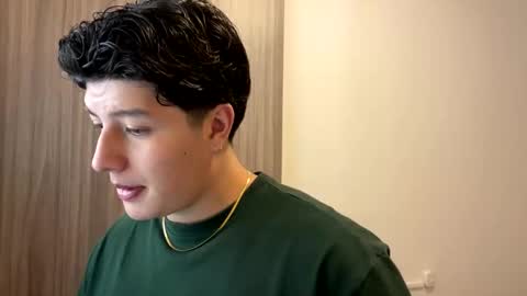 Snapshot of goldenknight33 chatting on 09-23-25, 01:58 goldenknight33 online show from 09-23-25, 01:58