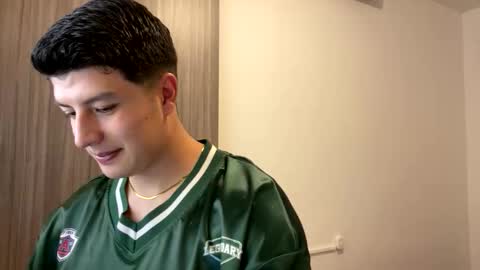 Snapshot of goldenknight33 chatting on 10-21-25, 03:24 goldenknight33 online show from 10-21-25, 03:24