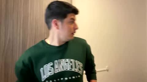 Snapshot of goldenknight33 chatting on 10-29-25, 04:42 goldenknight33 online show from 10-29-25, 04:42