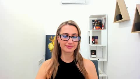 Olivia online show from 01-27-25, 01:37