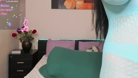 Snapshot of goldenlunaa chatting on 04-26-26, 04:54 Luna online show from 04-26-26, 04:54
