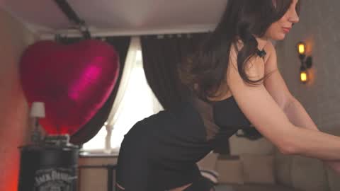 Snapshot of goldenmoore chatting on 03-29-26, 02:44 Anna online show from 03-29-26, 02:44