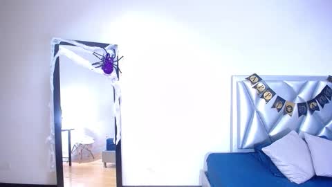 goldenn_ass1 online show from 10-28-25, 03:43