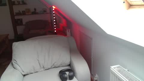 Snapshot of goldiehanny chatting on 09-18-25, 08:16 GoldieHanny online show from 09-18-25, 08:16