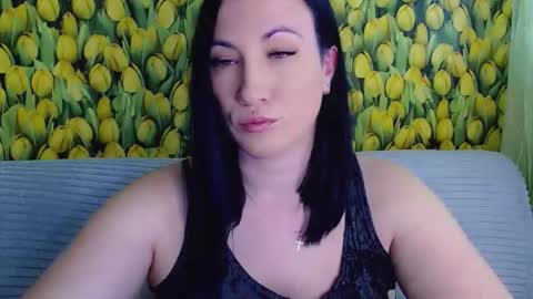Snapshot of goldmoonn chatting on 04-04-26, 12:57 goldmoonn online show from 04-04-26, 12:57