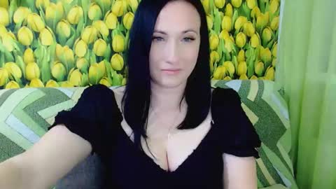 Snapshot of goldmoonn chatting on 04-10-26, 05:17 goldmoonn online show from 04-10-26, 05:17