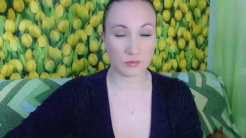 Snapshot of goldmoonn chatting on 04-19-26, 04:28 goldmoonn online show from 04-19-26, 04:28