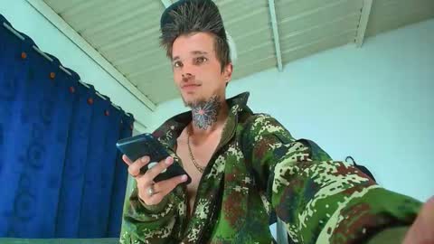 Goldy Loyal93 online show from 10-16-25, 04:02