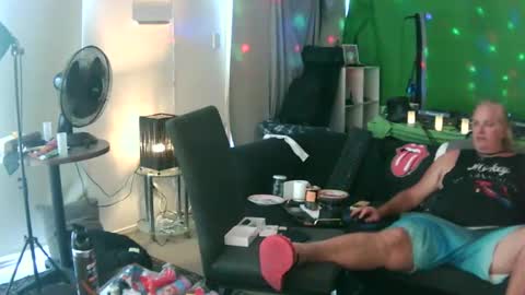 Snapshot of goldyguy011 chatting on 01-23-25, 04:52 goldyguy011 online show from 01-23-25, 04:52