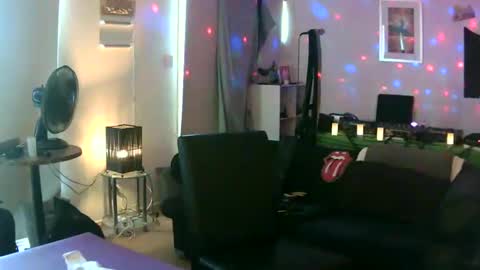 Snapshot of goldyguy011 chatting on 01-31-25, 02:58 goldyguy011 online show from 01-31-25, 02:58