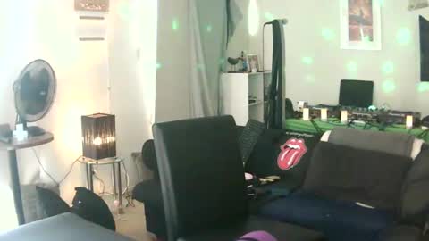 Snapshot of goldyguy011 chatting on 02-14-25, 05:09 goldyguy011 online show from 02-14-25, 05:09