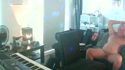 goldyguy011 online show from 11-28-25, 01:08