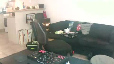 goldyguy011 online show from 06-14-26, 02:24