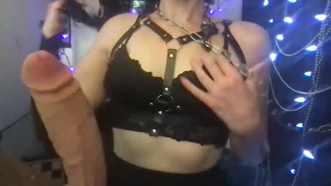goldynsilvyrempress online show from 05-31-26, 03:04